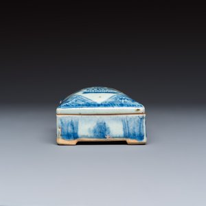 A group of 16 Chinese blue and white wares — photo 35