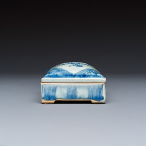 A group of 16 Chinese blue and white wares — photo 37