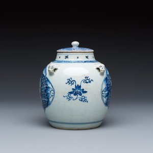 A group of 16 Chinese blue and white wares — photo 5