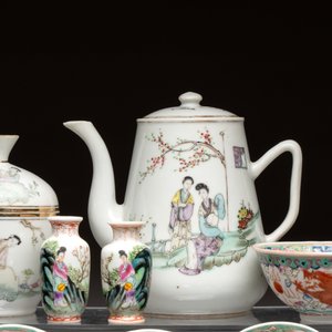 A group of 17 Chinese famille rose wares, Guangxu, Jiangxi Chupin 江西出品, Xu Fumao 徐福茂 marks, 19/20th C. — 照片 2
