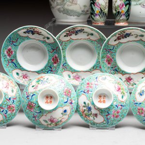 A group of 17 Chinese famille rose wares, Guangxu, Jiangxi Chupin 江西出品, Xu Fumao 徐福茂 marks, 19/20th C. — 照片 3