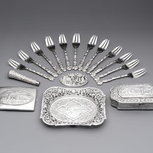 A group of 17 silver wares, mainly Southeast Asia, 19/20th C. — 照片 1