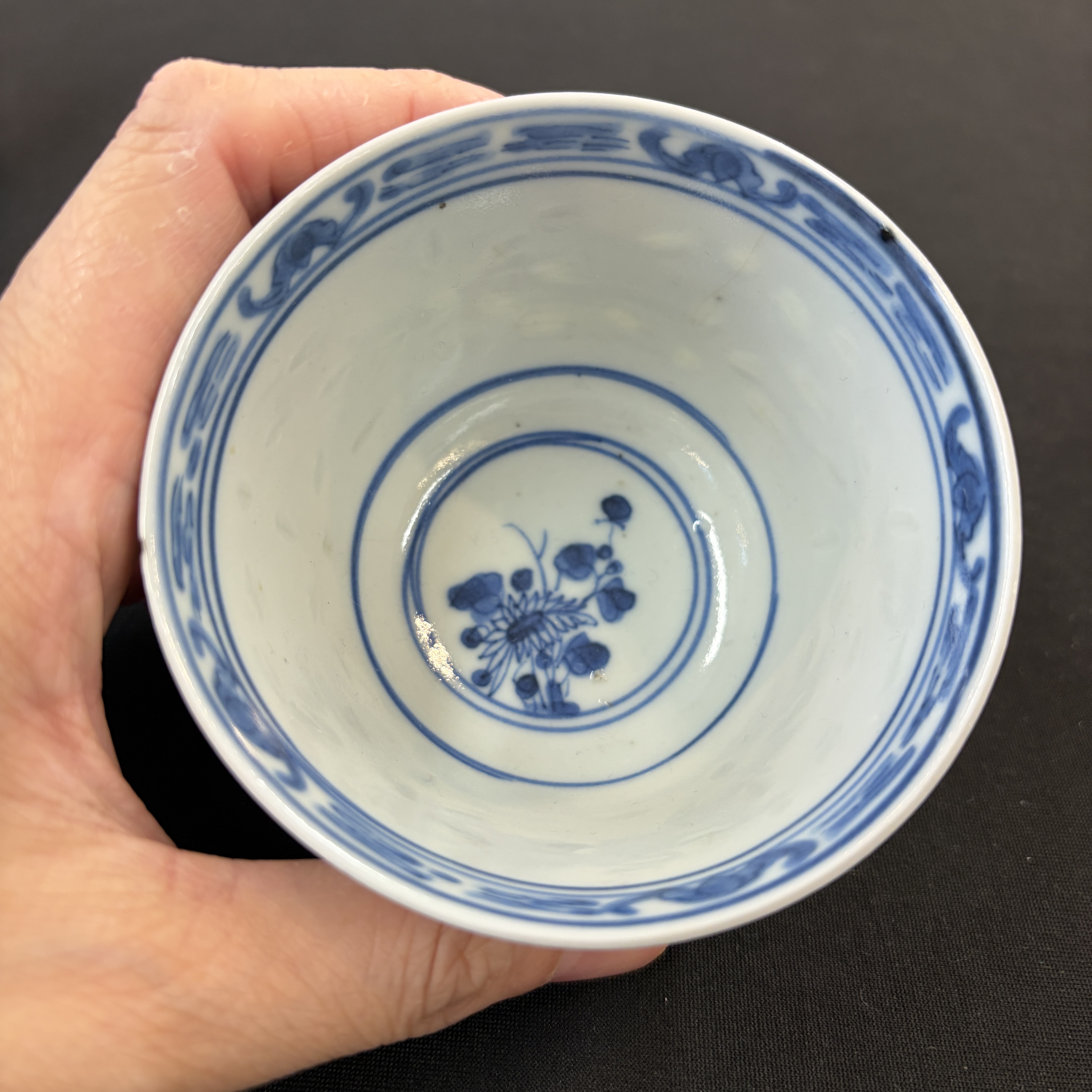 A group of 18 Chinese blue and white wares — photo 39