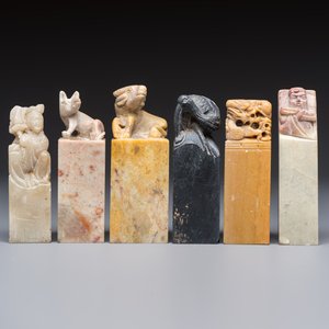 A group of 18 Chinese carved soapstone seals, 20th C. — 照片 8