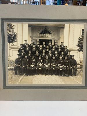A group of 18 Japanese photographs depicting military, academic, and personal subjects, early 20th C. — foto 14