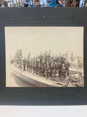 A group of 18 Japanese photographs depicting military, academic, and personal subjects, early 20th C. — foto 15