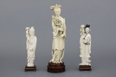 A group of 3 Chinese carved ivory figures, 19/20th C.