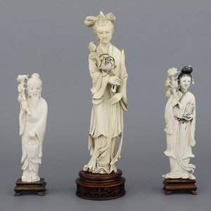 A group of 3 Chinese carved ivory figures, 19/20th C. — 照片 1