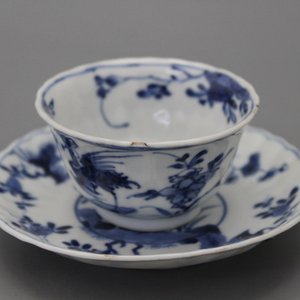 A group of 3 Chinese porcelain cup and saucers, 18/19th C. — 照片 1