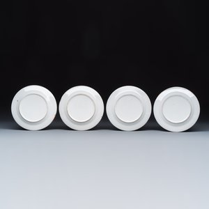 A group of 45 Chinese blue, white and Canton famille rose wares — foto 11