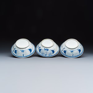 A group of 45 Chinese blue, white and Canton famille rose wares — foto 27