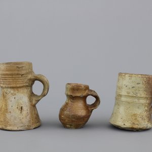 A group of 6 German stoneware mugs and jugs, 16th C. — photo 1