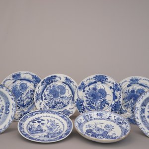 A group of 8 Chinese porcelain blue and white plates, 18th C. — photo 1