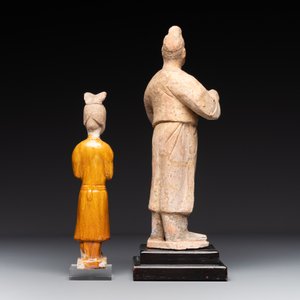 A group of 9 Chinese terracotta and wooden figures, Northern Qi and later — photo 12