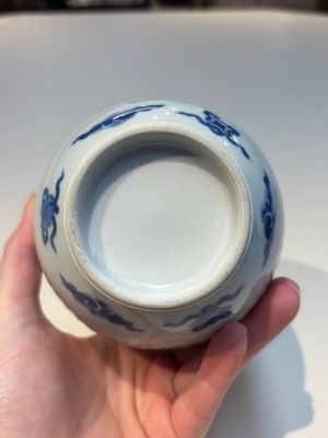 A group of Chinese and Japanese famille verte, blue and white wares, Kangxi and later — foto 24