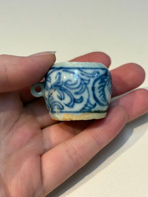 A group of Chinese and Japanese famille verte, blue and white wares, Kangxi and later — foto 61