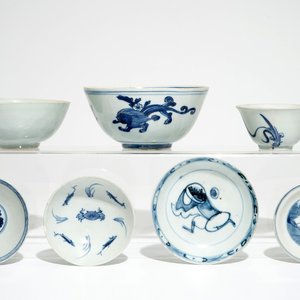 A group of Chinese blue and white wares, Ming — photo 1