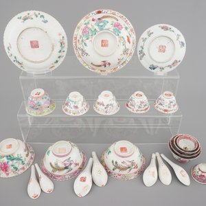 A group of Chinese famille rose Peranakan straits porcelain ware, 19/20th C. — 照片 3