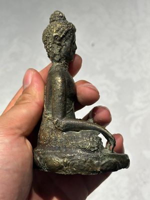 A group of five bronze figures of Buddha, Thailand and Indonesia, 8/17th C. — 照片 28
