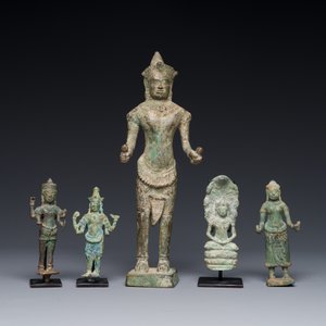 A group of five bronze figures of Shiva, Bodhisattva and Uma, Cambodia, 11/16th C. — 照片 2