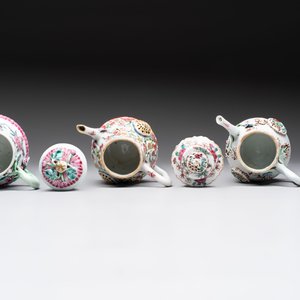 A group of five Chinese famille rose teapots and covers and three stands, Yongzheng/Qianlong — 照片 8