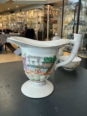 A group of four Chinese export famille rose 'European subject' porcelain, Qianlong — 照片 4