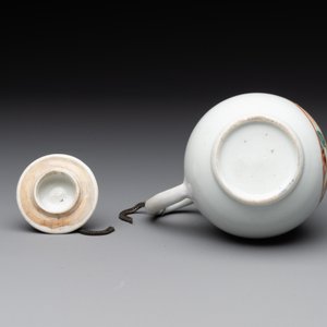 A group of four Chinese export famille rose 'European subject' porcelain, Qianlong — 照片 6