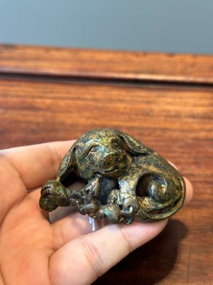 A group of four Chinese gilt bronze paper-weights, Ming/Qing — 照片 2