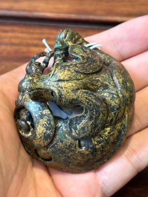 A group of four Chinese gilt bronze paper-weights, Ming/Qing — 照片 9