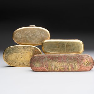 A group of four copper and brass engraved tobacco boxes, The Netherlands, 18th C. — 照片 1