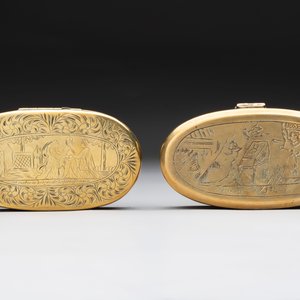 A group of four copper and brass engraved tobacco boxes, The Netherlands, 18th C. — 照片 2