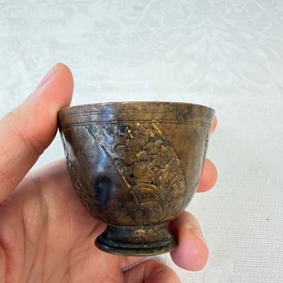 A group of four Ottoman zarfs, a scent burner and two porcelain tea bowls — foto 37