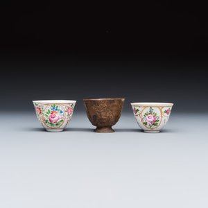 A group of four Ottoman zarfs, a scent burner and two porcelain tea bowls — foto 4