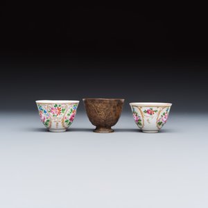 A group of four Ottoman zarfs, a scent burner and two porcelain tea bowls — foto 5