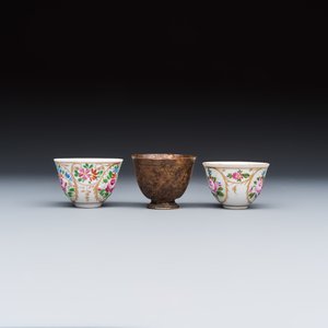 A group of four Ottoman zarfs, a scent burner and two porcelain tea bowls — foto 7