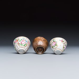 A group of four Ottoman zarfs, a scent burner and two porcelain tea bowls — foto 9