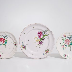 A group of French "faience de l'Est" wares, incl. a tureen, a jug and three plates, 18/19th C. — 照片 2