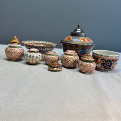 A group of nine Chinese Bencharong wares for the Thai market — photo 1