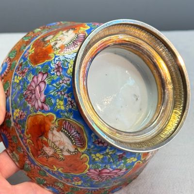 A group of nine Chinese Bencharong wares for the Thai market — photo 11