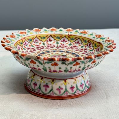 A group of nine Chinese Bencharong wares for the Thai market — photo 20