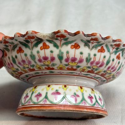 A group of nine Chinese Bencharong wares for the Thai market — photo 21