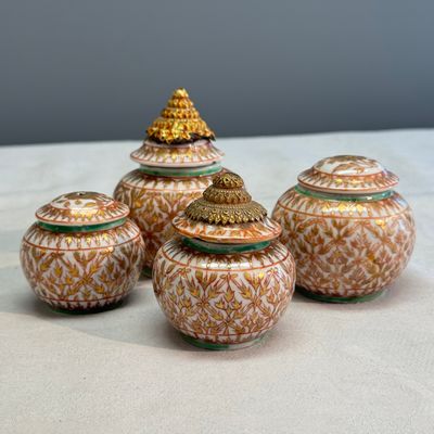 A group of nine Chinese Bencharong wares for the Thai market — photo 36