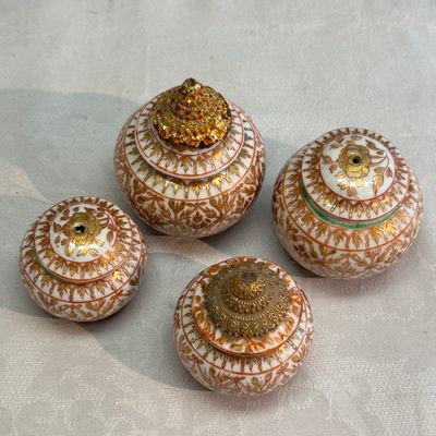 A group of nine Chinese Bencharong wares for the Thai market — photo 41