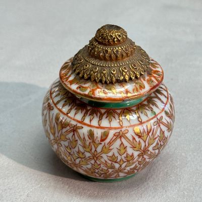 A group of nine Chinese Bencharong wares for the Thai market — photo 47