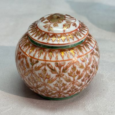 A group of nine Chinese Bencharong wares for the Thai market — photo 53