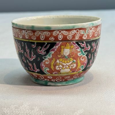 A group of nine Chinese Bencharong wares for the Thai market — photo 68