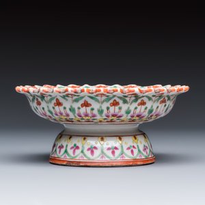 A group of nine Chinese Bencharong wares for the Thai market — photo 11