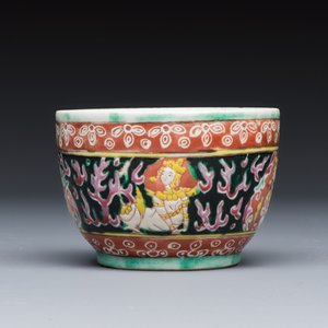 A group of nine Chinese Bencharong wares for the Thai market — photo 17
