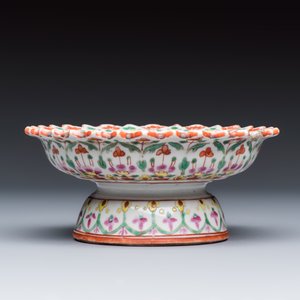 A group of nine Chinese Bencharong wares for the Thai market — photo 8