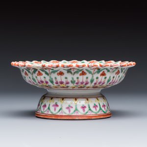 A group of nine Chinese Bencharong wares for the Thai market — photo 9